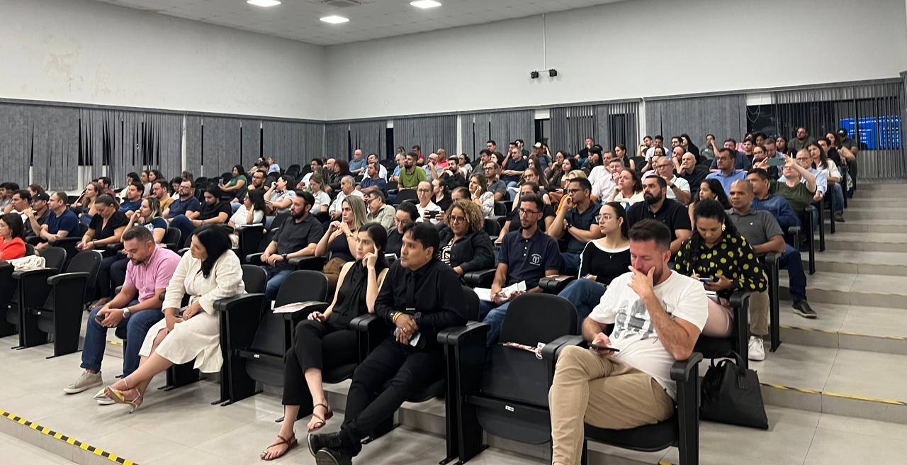 Empreendedores e Empresários participaram da palestra “Simples Nacional e MEI na Reforma Tributária”, promovida pelo Sebrae em Rondônia.