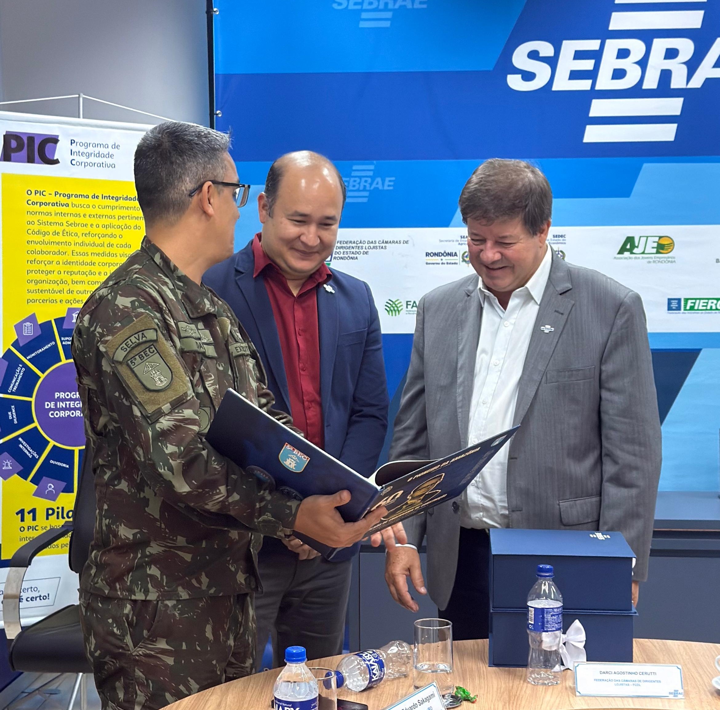 Reuni&atilde;o abordou oportunidades para fornecedores locais e projetos de forma&ccedil;&atilde;o empreendedora para jovens que ingressam no servi&ccedil;o militar.