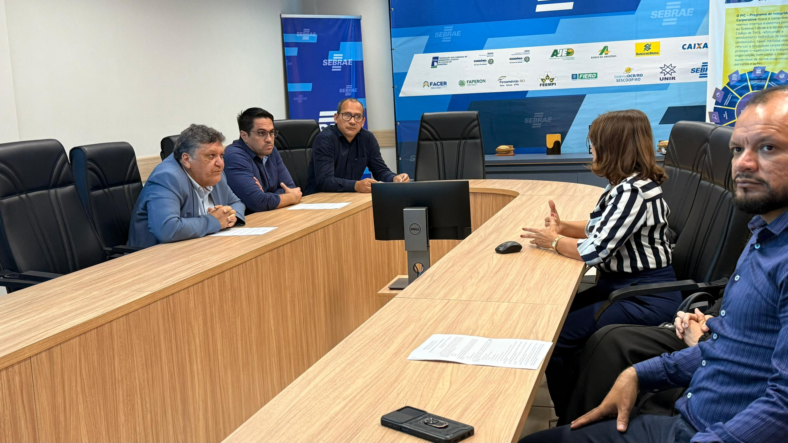 Encontro apresentou diretrizes do Programa Time Brasil, iniciativa da Controladoria-Geral da Uni&atilde;o voltada ao fortalecimento da integridade, transpar&ecirc;ncia e preven&ccedil;&atilde;o &agrave; corrup&ccedil;&atilde;o nos munic&iacute;pios.