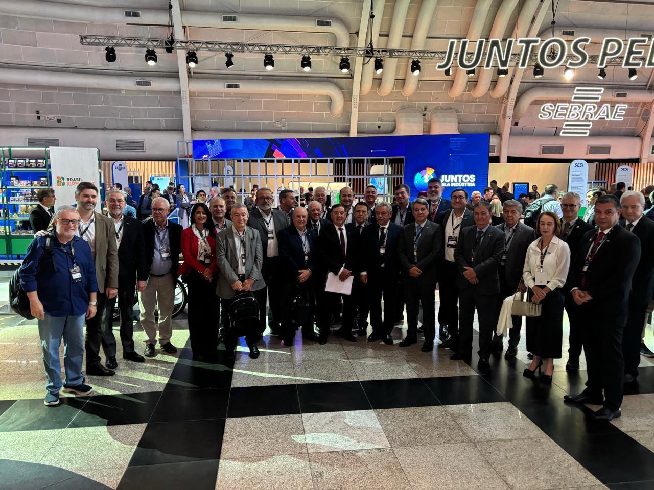 Equipe rondoniense acompanha o lançamento do programa Juntos pela Indústria, iniciativa que promete ampliar a inovação nas micro e pequenas indústrias.