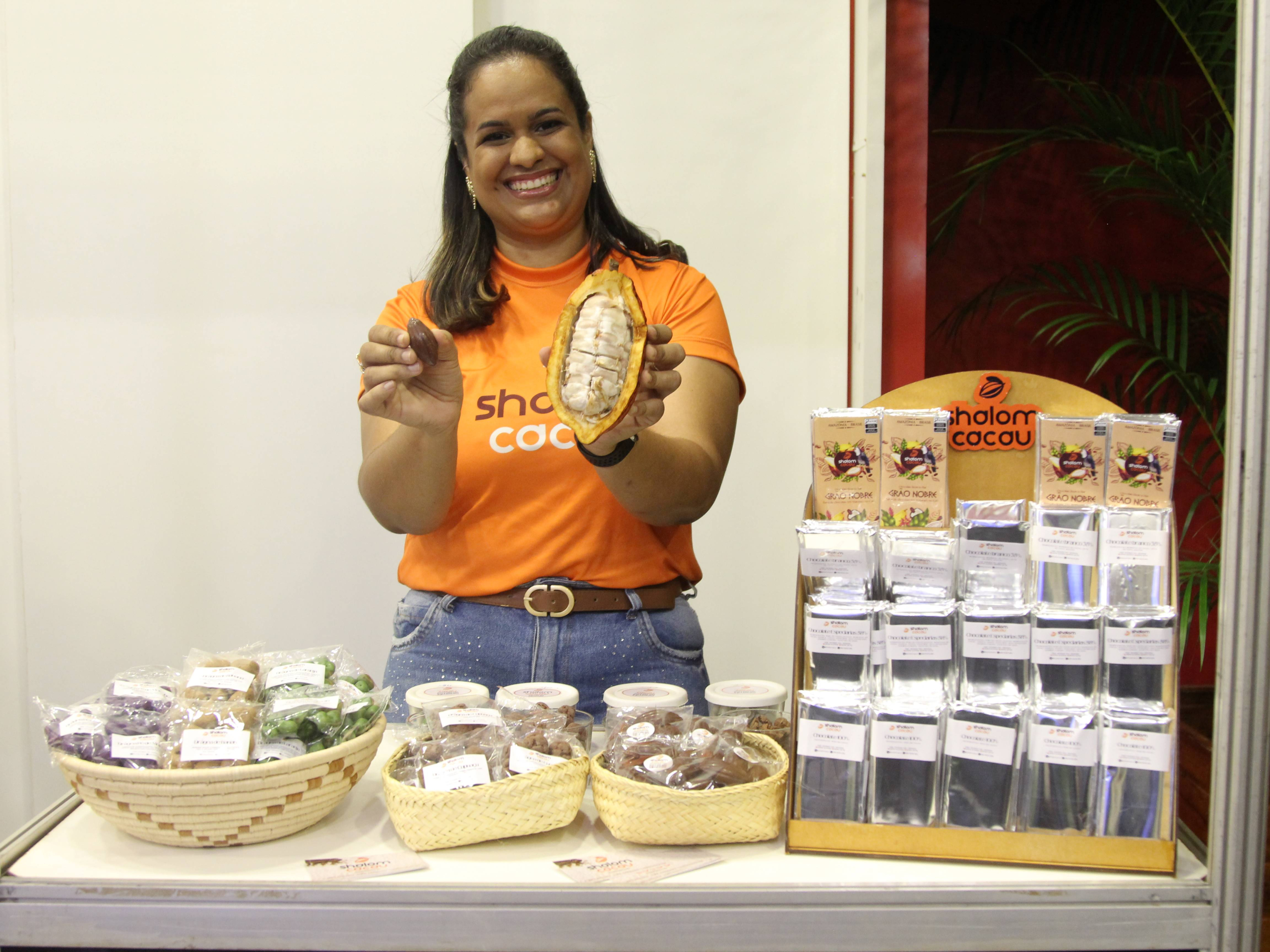 Sabores que contam hist&oacute;rias: a Shalom Cacau levou ao p&uacute;blico o chocolate produzido em Rond&ocirc;nia e conquistou novos consumidores durante o festival.