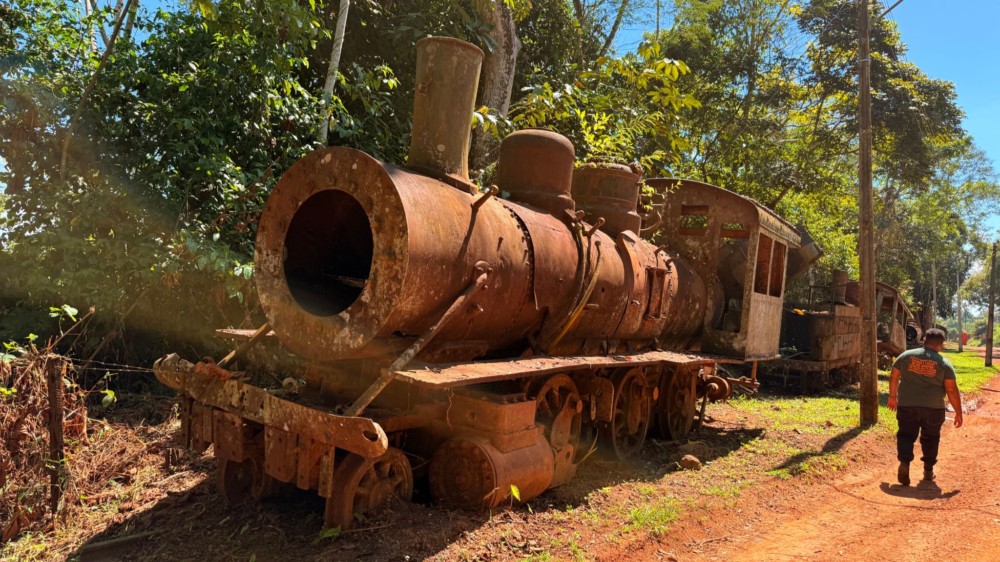 O Cemitério das Locomotivas integrou o percurso, resgatando a memória da Estrada de Ferro Madeira-Mamoré e sua importância para a formação de Porto Velho.