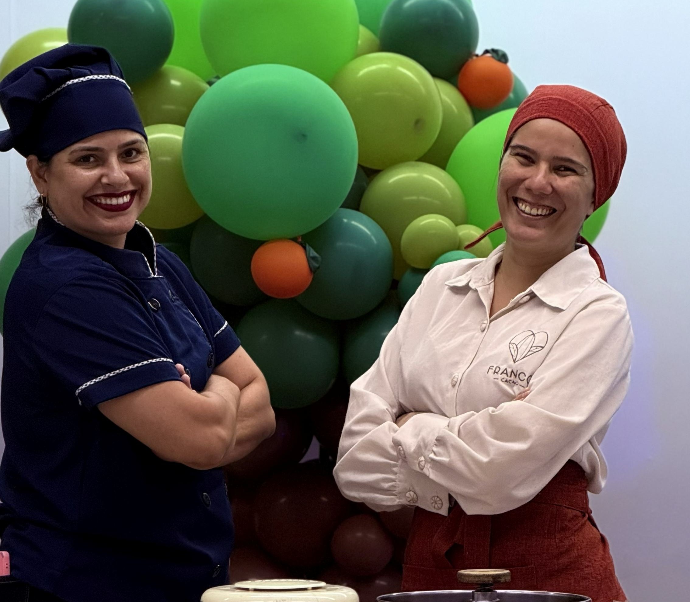 Melissa Almeida e Jhanne Franco conduziram momentos de aprendizado e descobertas sobre o universo do cacau e do chocolate.