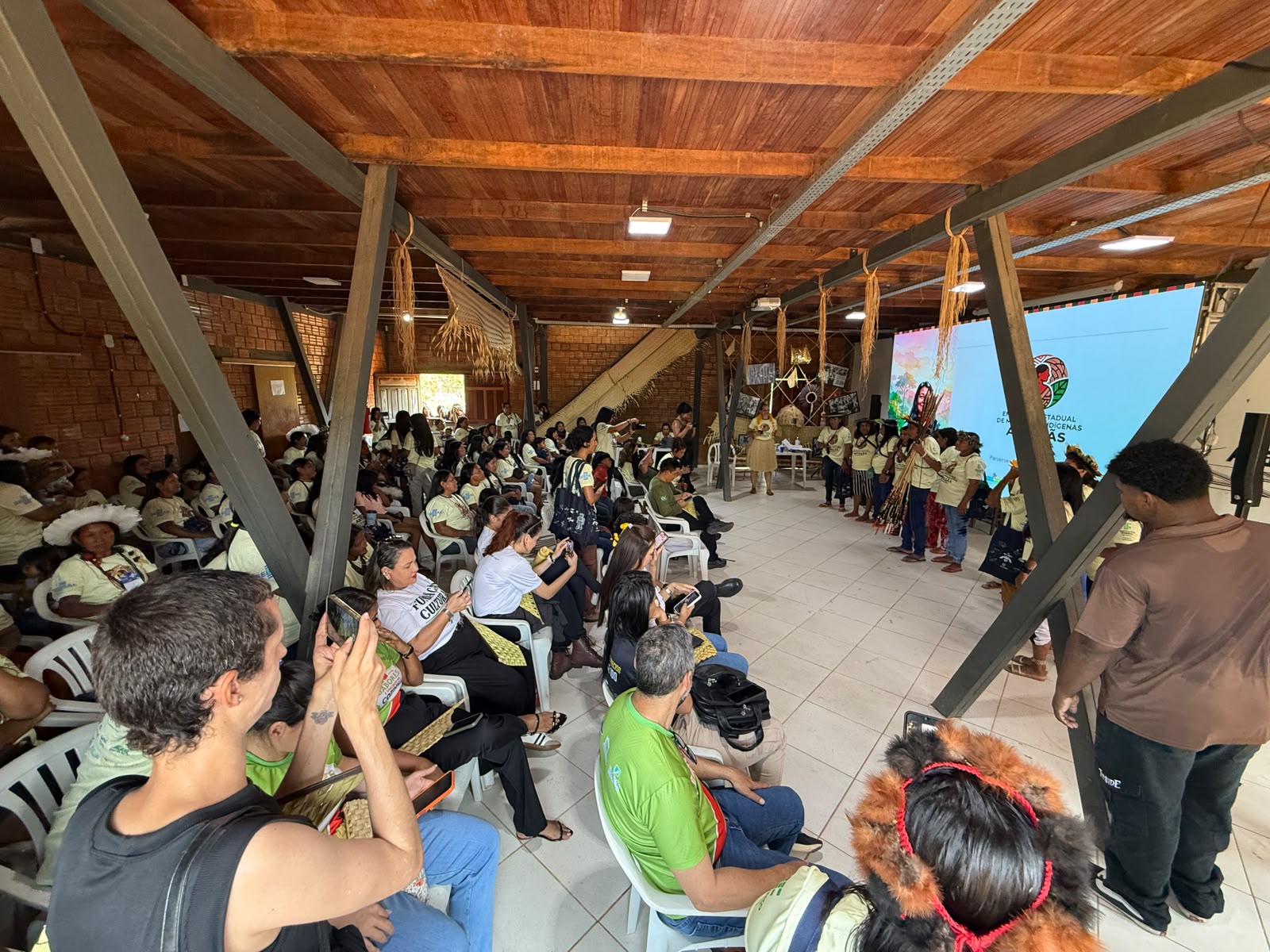Apresentações culturais celebraram a identidade dos povos indígenas e reforçaram a valorização das tradições presentes nos territórios participantes.